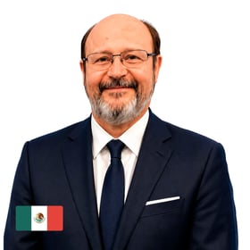 Dr. Eduardo Prado Orozco — Coordinador